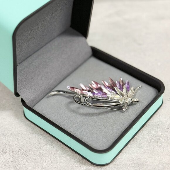 Butterfly brooch pin, purple crystal brooch, Hat brooch, Formal event accessory - Picture 2 of 7